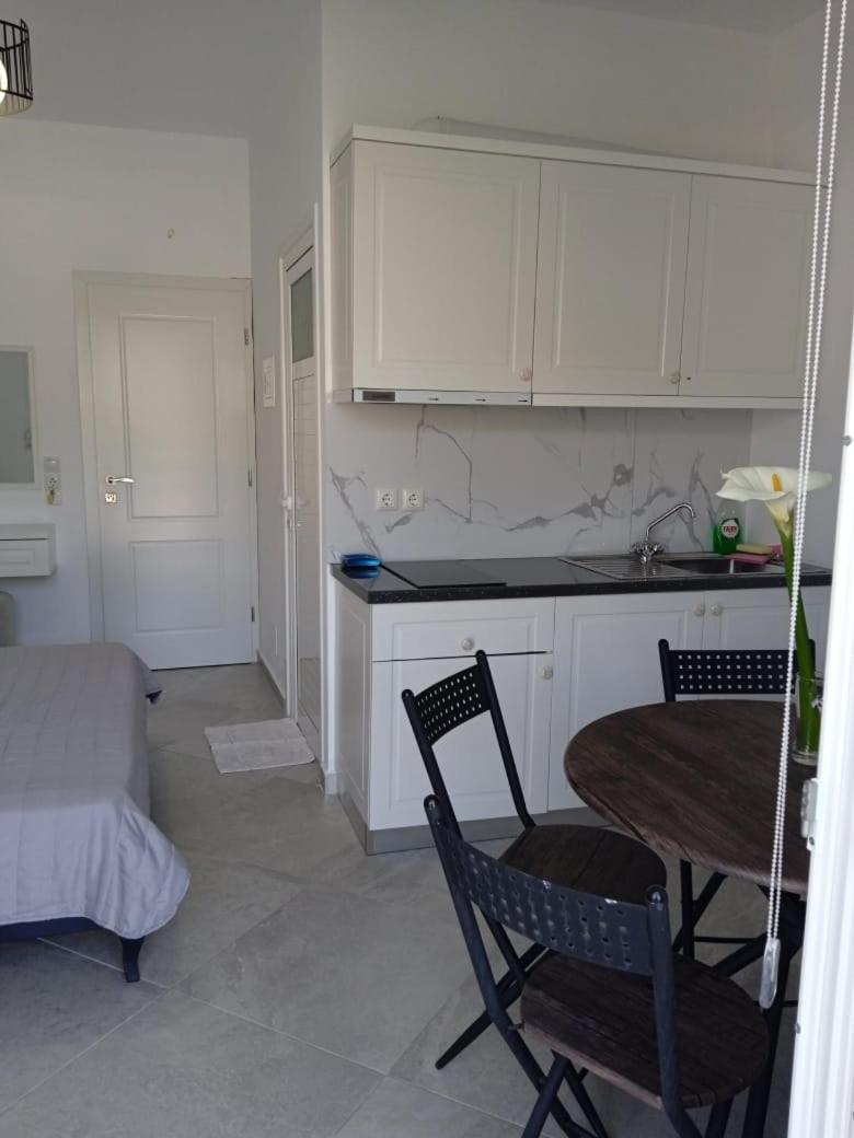 Mariana Apartments Sarande Bilik gambar